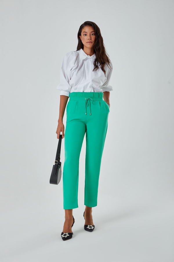 Mizalle - Beli Pileli Yeşil Pantolon
