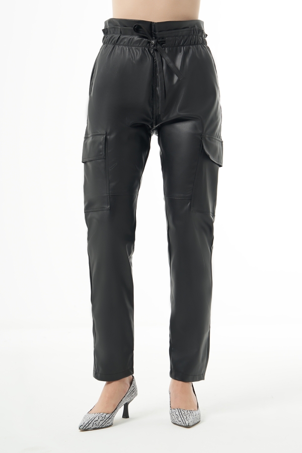 MZL - Deri Detaylı Mzl Siyah Pantolon