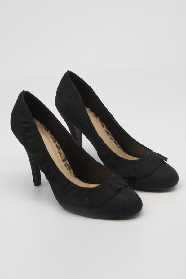 Mizalle - Fırfır Detaylı Topuklu Ayakkabı (Siyah)