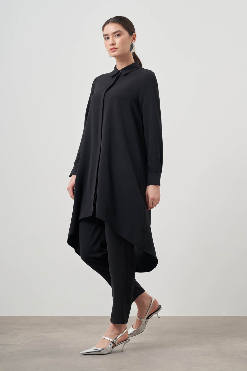 Mizalle Beli Lastikli Kısa Paça Siyah Pantolon Mizalle Beli Lastikli Kısa Paça Siyah Pantolon